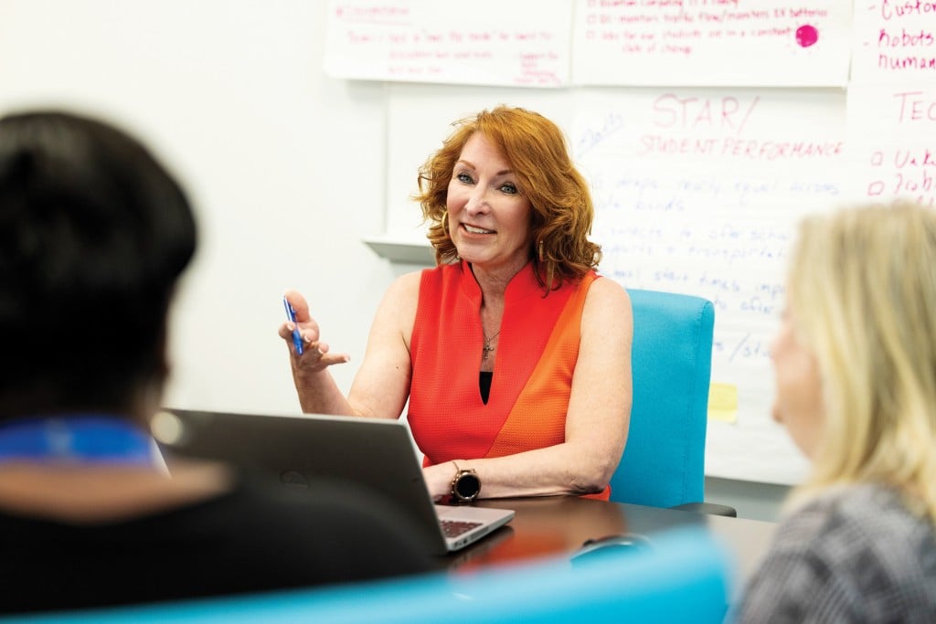 20220425 850mag Drkarenbarber 7732 1 Ccsz