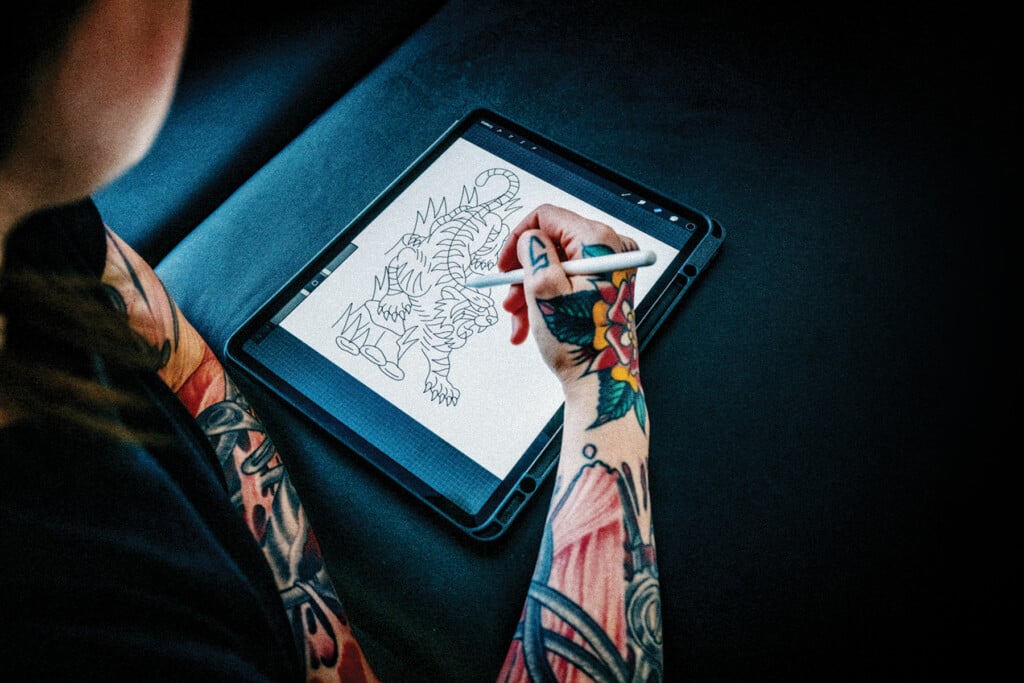 Emerald Coast Fortune Tattoo Leica Murphy 022553768 1800x1200